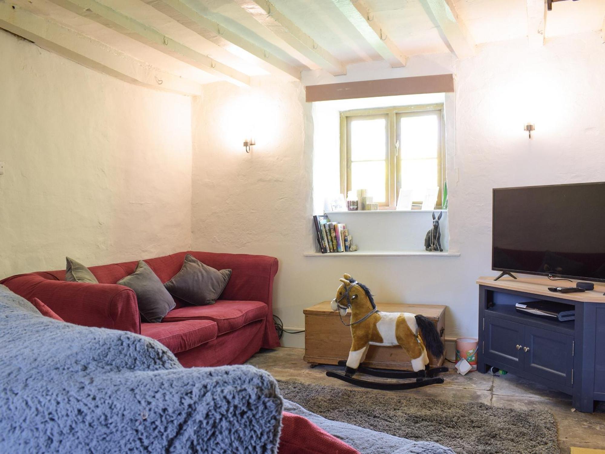 Lower Goytre Farmhouse Llanfair Waterdine エクステリア 写真